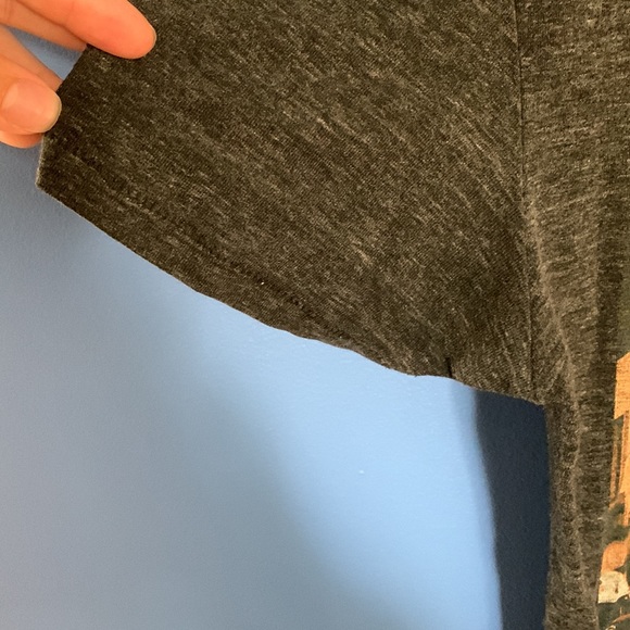 • Graphic T • - Picture 4 of 9